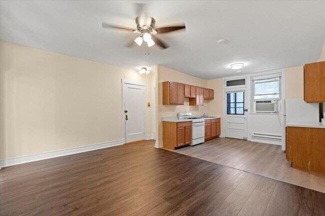 Building Photo - 1 bedroom in Chicago IL 60614