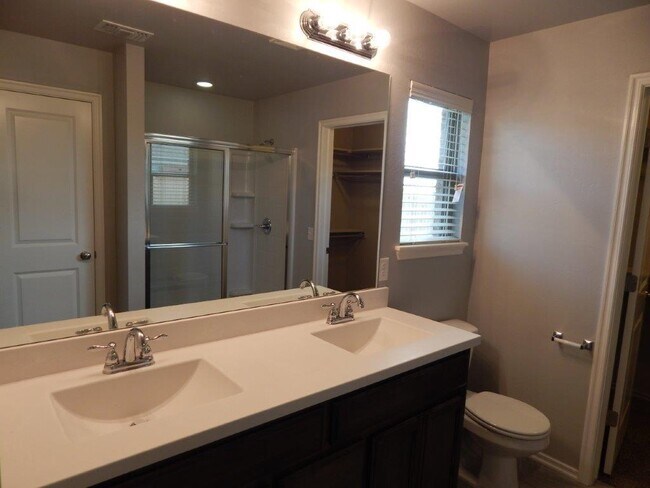 Building Photo - 2429 NW 190th St