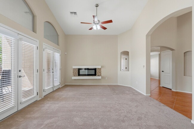 Building Photo - 39116 Quick Trot Dr