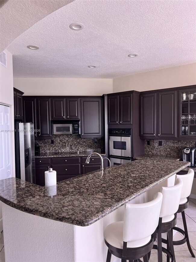 Building Photo - 4800 NW 124th Way