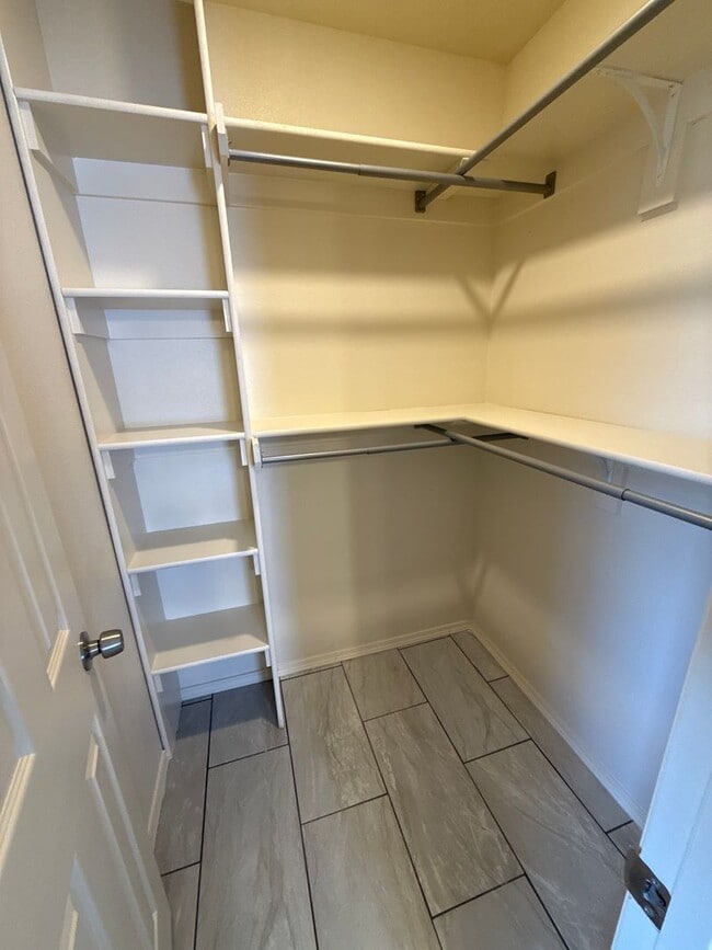 Building Photo - 3 Bed 2 Bath House with Yard Care Included.