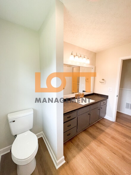 Building Photo - 13045 Old White Horse Rd