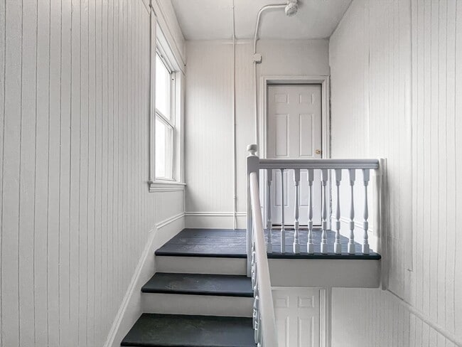 Building Photo - 51 Ellsworth St