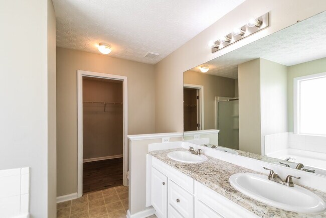 Building Photo - 1453 Virgil Pond Ln