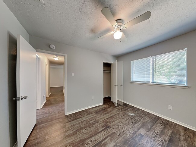 Building Photo - Beautiful Single Family Home | 3 BR/1BA | 1 Car-Garage | Fenced Backyard