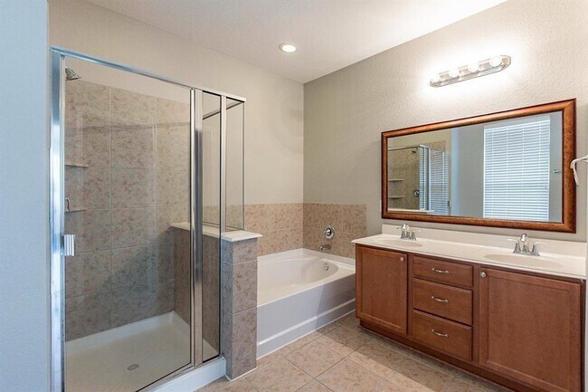 Building Photo - 28639 Cranford Sage Ln