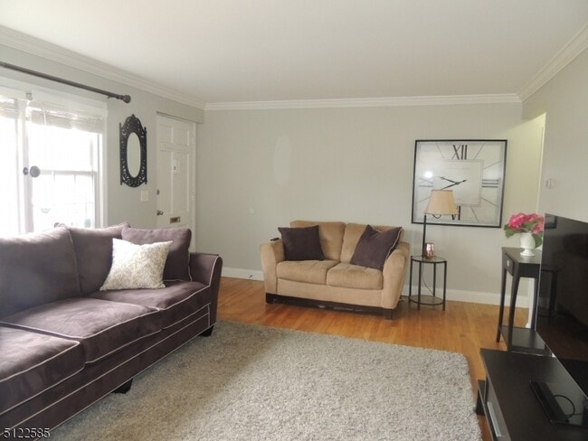 Building Photo - 201 Pitney Pl