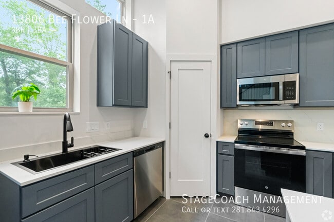 Building Photo - 13806 Bee Flower Ln