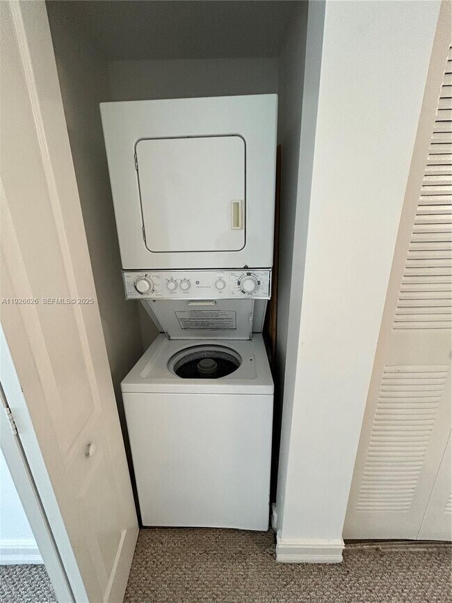 Building Photo - 117 NW 42nd Ave