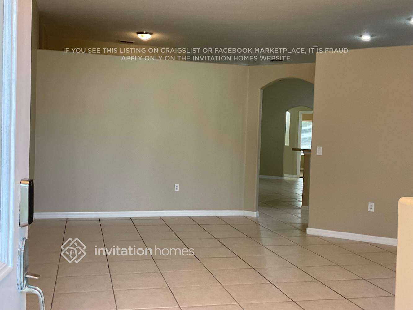 Building Photo - 11011 Lynn Lake Cir