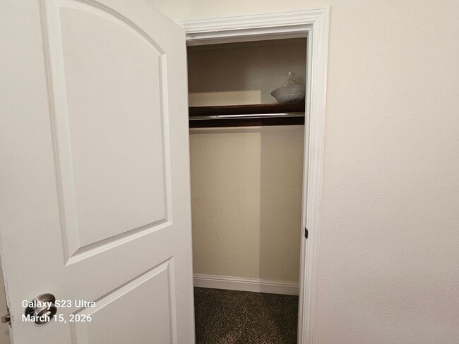 Building Photo - 19141ravenhillroad.is4lease.com