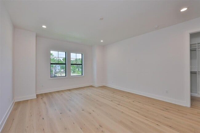 Building Photo - 419 W Frances Ave