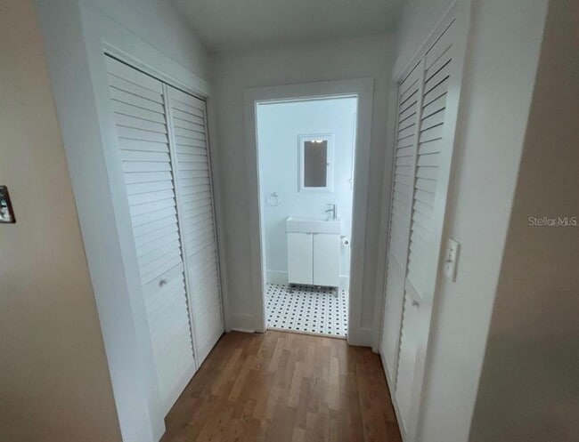 Building Photo - 1231 Highland St N