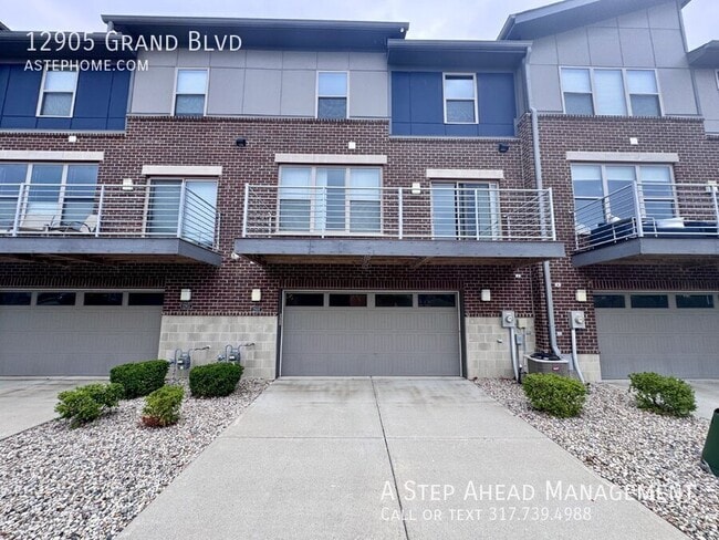 Building Photo - 12905 Grand Blvd