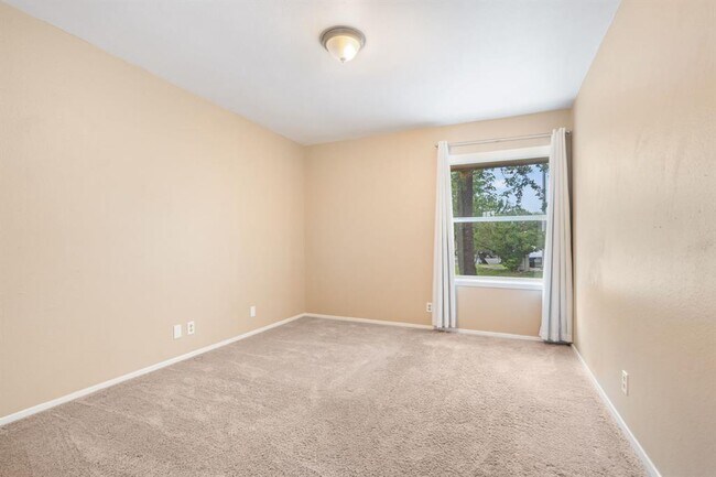 Building Photo - 10709 Onyx Cove