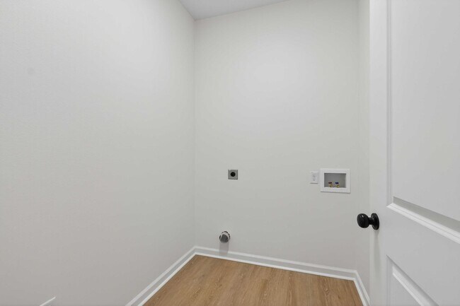 Building Photo - 2005-2007 Scotty Ct