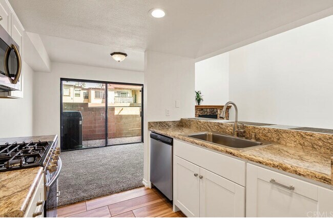 Building Photo - 12951 Benson Ave