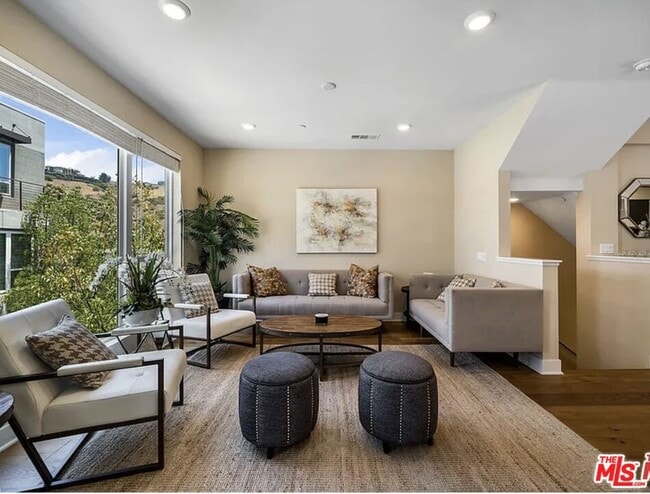 Building Photo - 6746 Gill Way