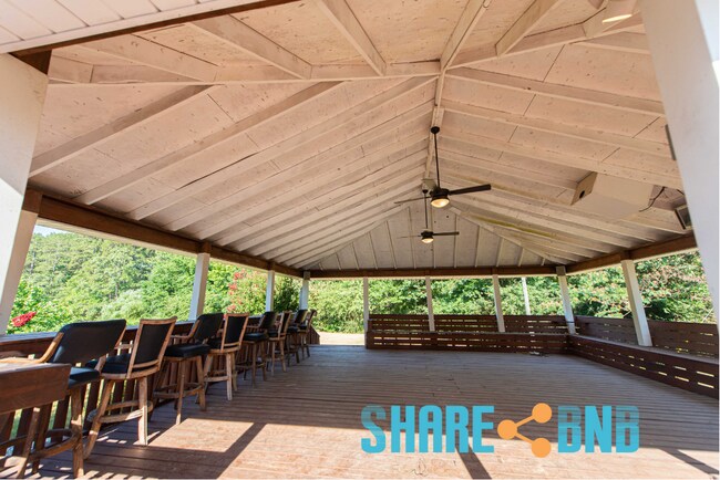 Building Photo - 48 Dartmouth Dr