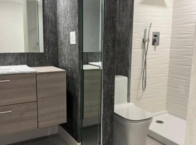 Building Photo - 20379 W Country Club Dr