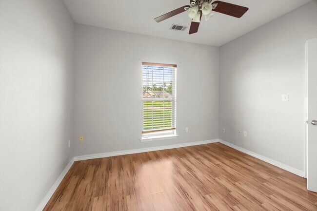Building Photo - 48317 Fox Hollow Blvd
