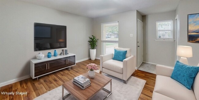 Building Photo - 1404 Meadowcrest Dr