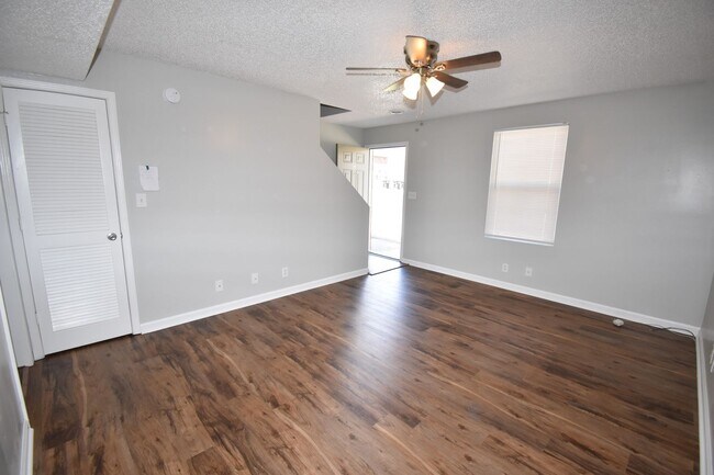 Building Photo - 3276 Tower Dr
