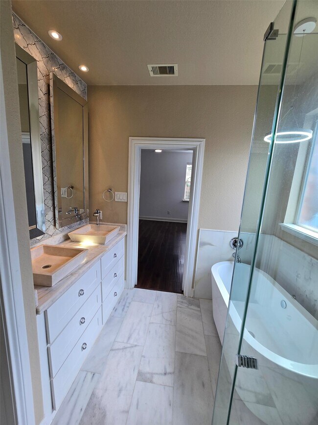 Building Photo - 6119 Grassy Haven Ln
