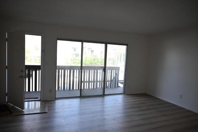 Building Photo - 23306 Marigold Ave