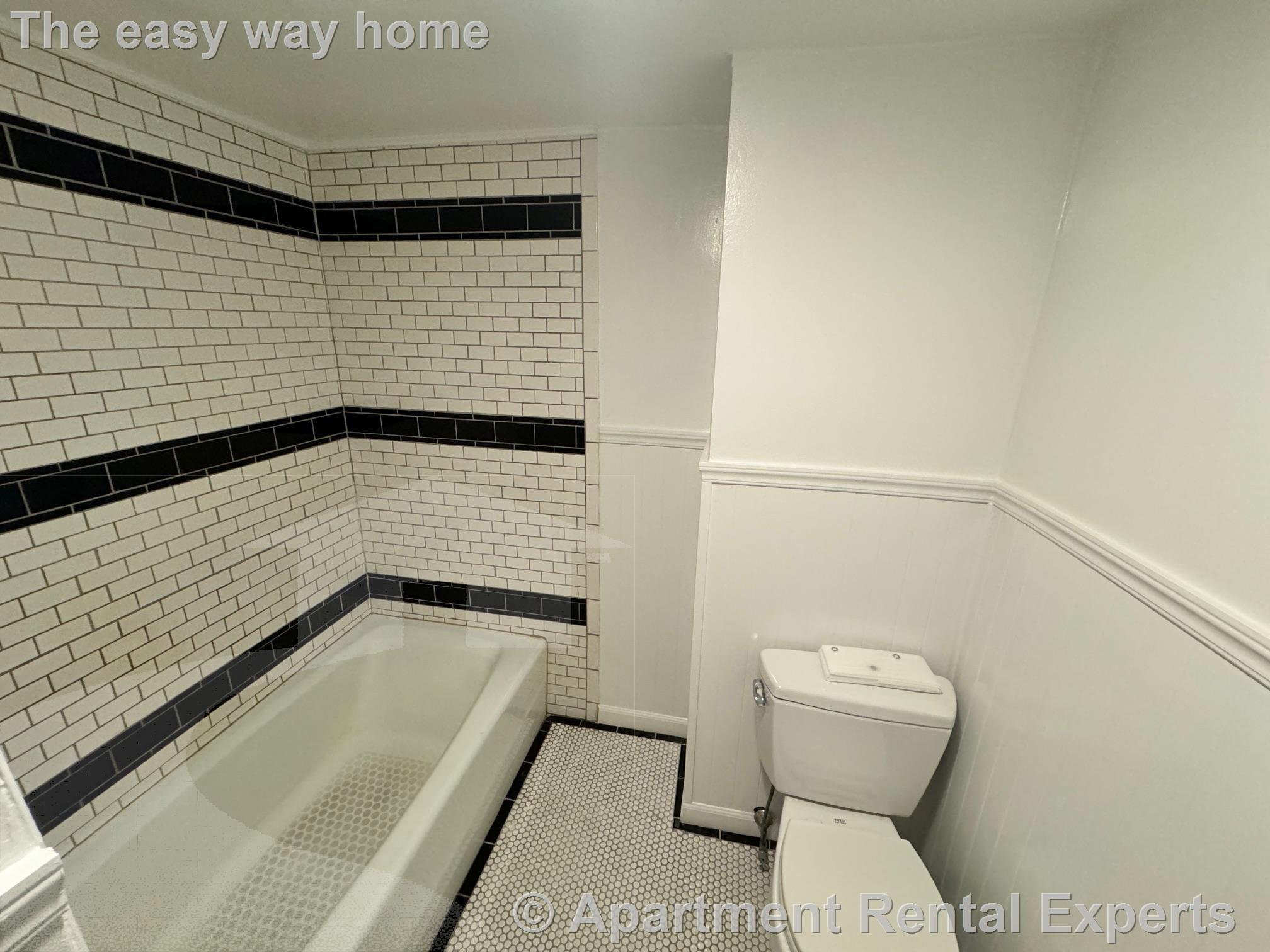 Building Photo - 205B Highland Ave