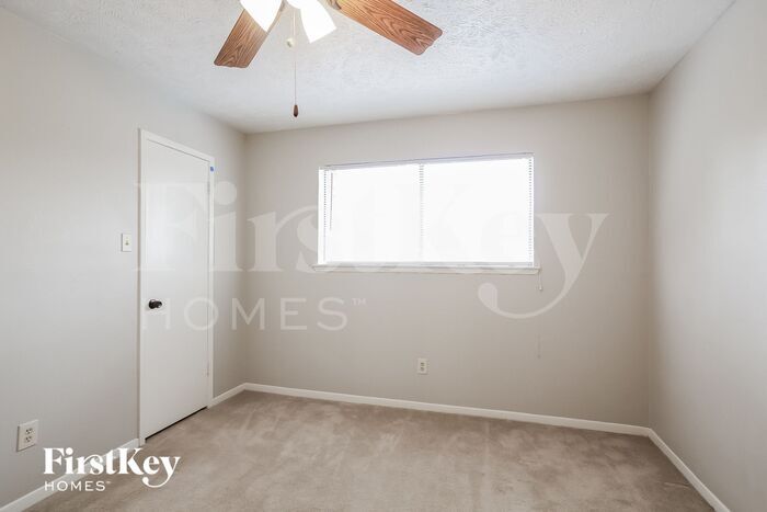 Building Photo - 21419 Park Willow Dr
