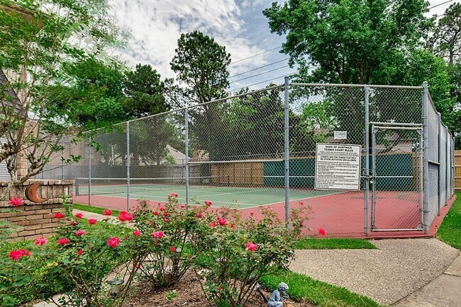 Building Photo - 5515 Strack Rd