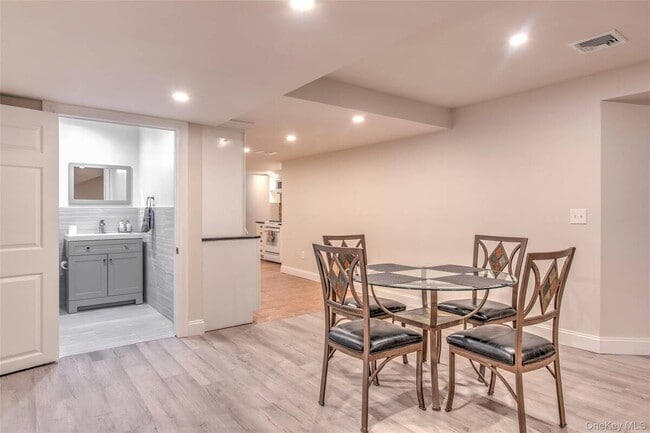 Building Photo - 17 Cobbler Ln