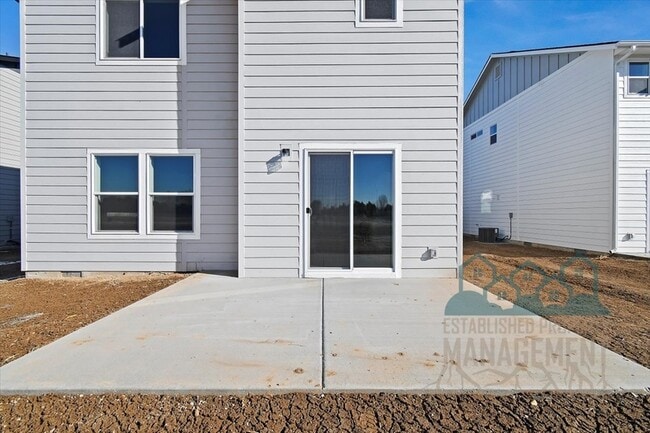 Building Photo - 3891 N Chelmsford Ave