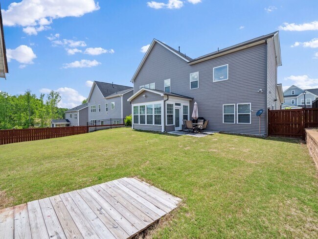 Building Photo - Longleaf Estates
