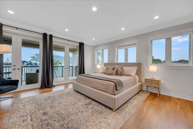 Building Photo - 1949 Harbourview Dr