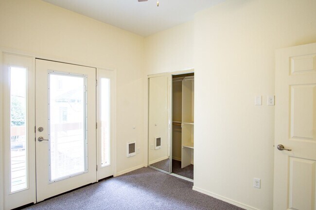 Building Photo - Contemporary 1-Bed Townhouse w/ Electric Fireplace!