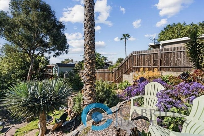 Building Photo - 5425 Adams Ave