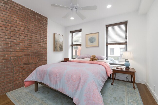 Building Photo - 208 Park Ave