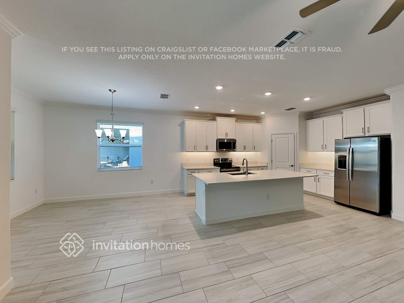 Building Photo - 14318 17th Ct E