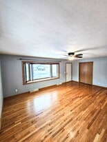 Building Photo - 4521 Jade Ln
