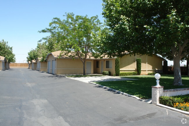 Building Photo - Desert Meadows Apartments