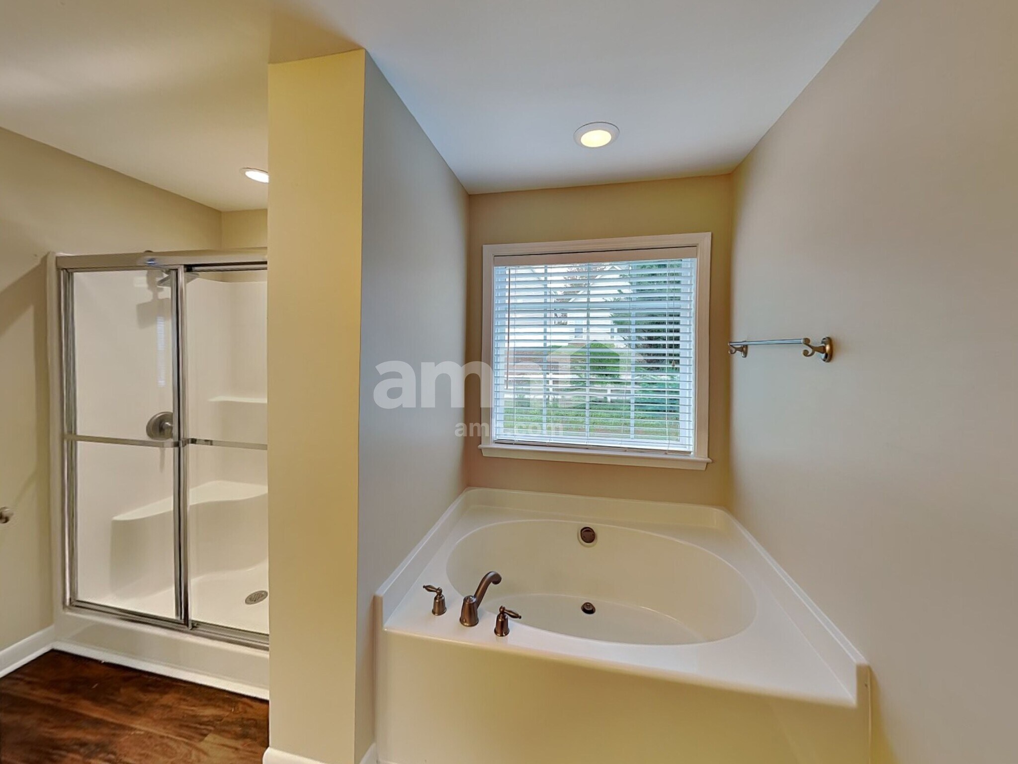 Building Photo - 122 Tilton Dr