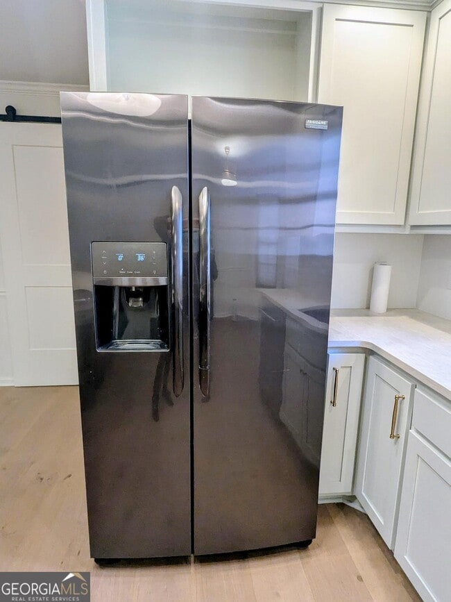 Building Photo - 161 Hancock Rd