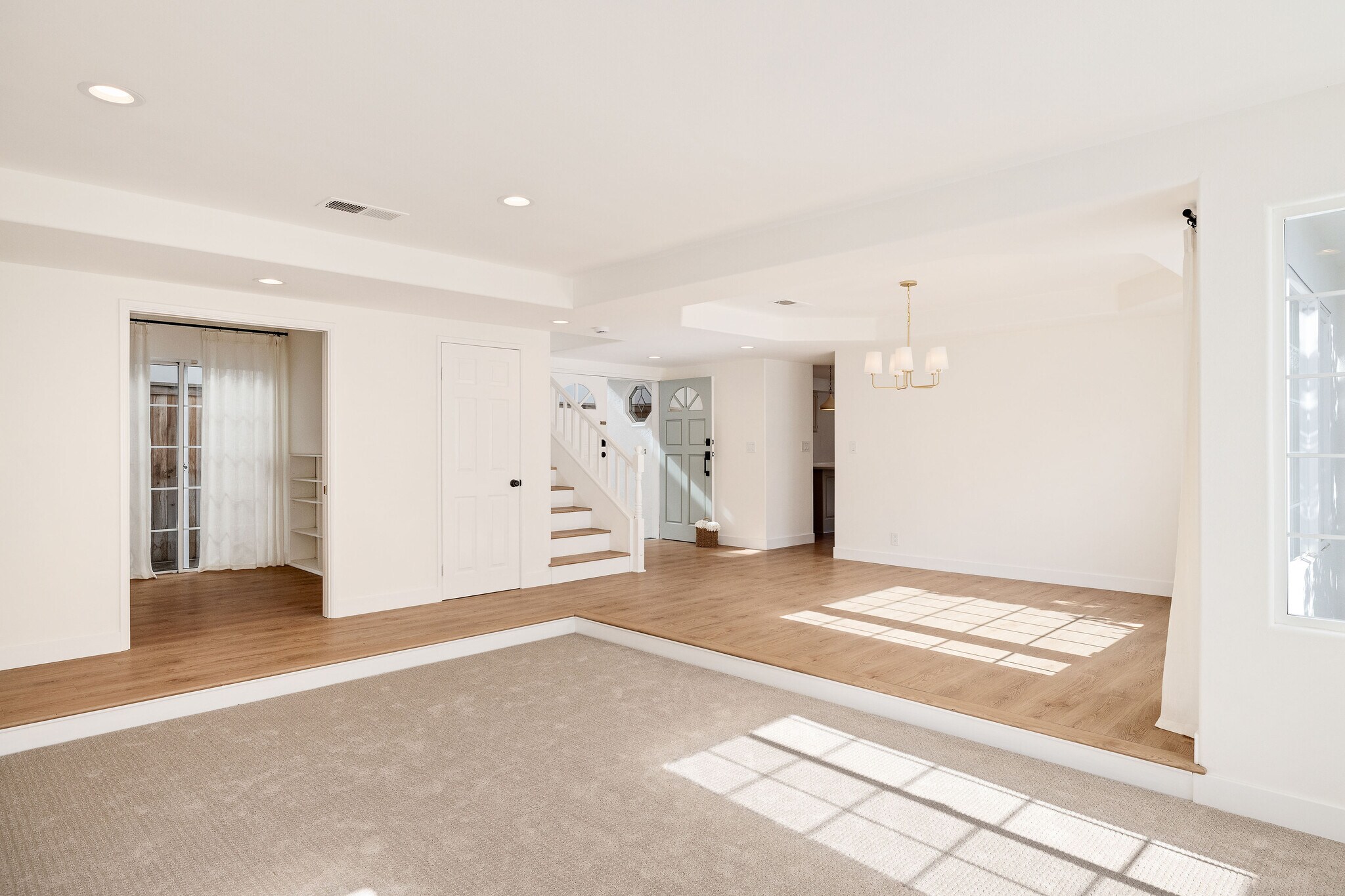 Building Photo - 1504 N Poinsettia Ave