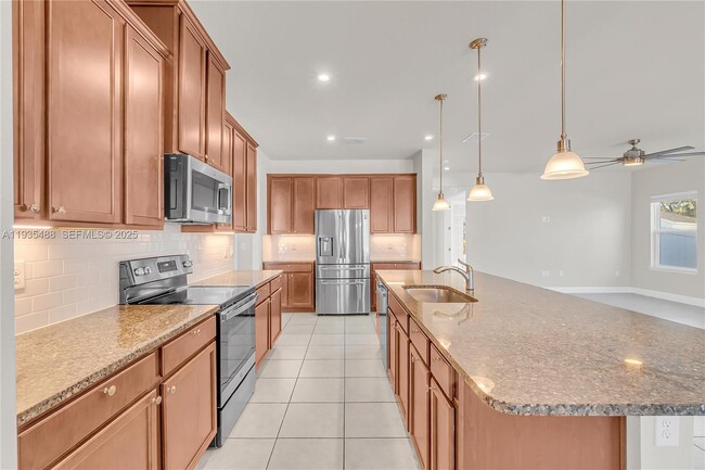 Building Photo - 303 August Fern Loop