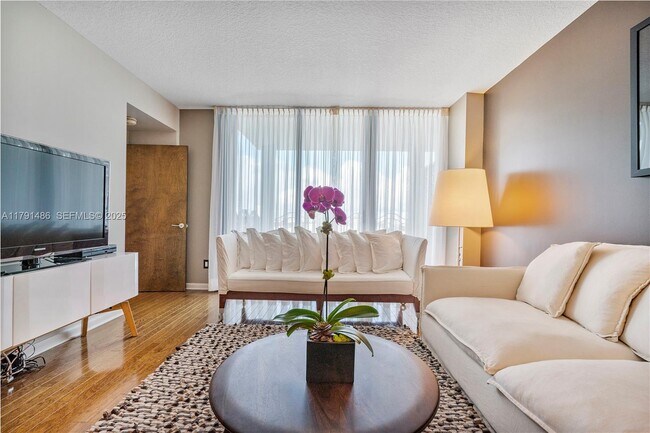 Building Photo - 1500 Ocean Dr