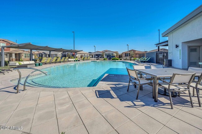 Building Photo - 2516 E King Bird Dr