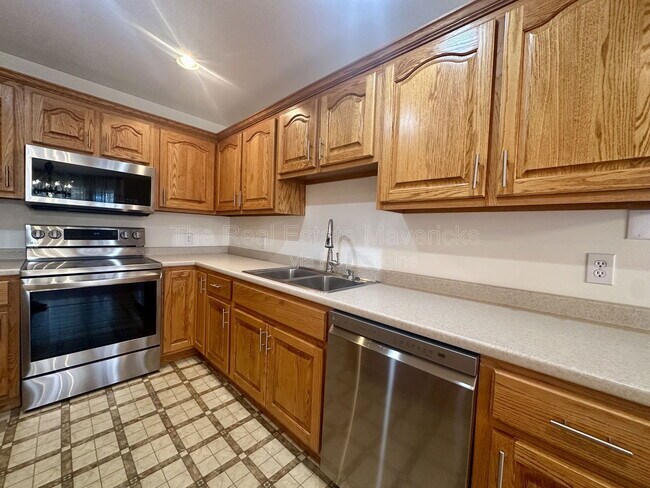 Building Photo - 620 Harp Switch Rd