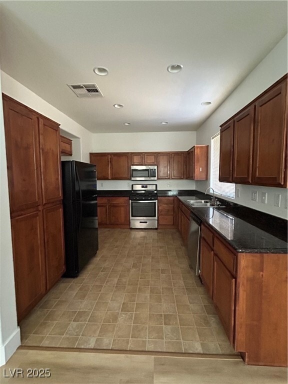 Building Photo - 10536 La Campana St